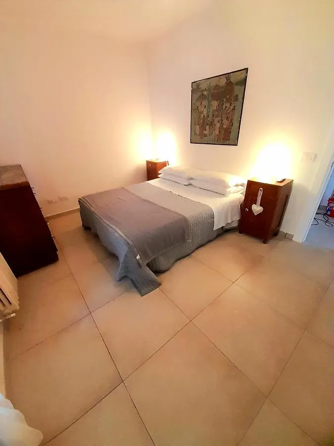 Les Amis Apartment Peschiera del Garda Italy